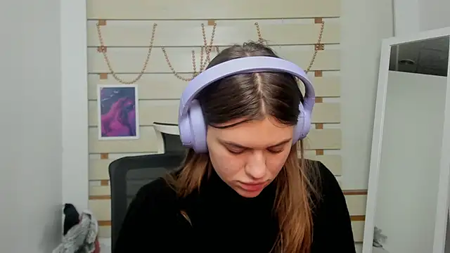 Josephine Kiss online show from February 8, 2025, 3:30 am