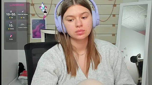 Josephine Kiss online show from March 20, 2025, 1:37 pm