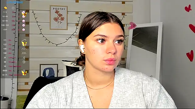 Josephine Kiss online show from October 21, 2025, 12:39 pm