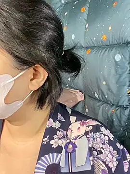 ninini92 online show from January 11, 2025, 1:11 pm