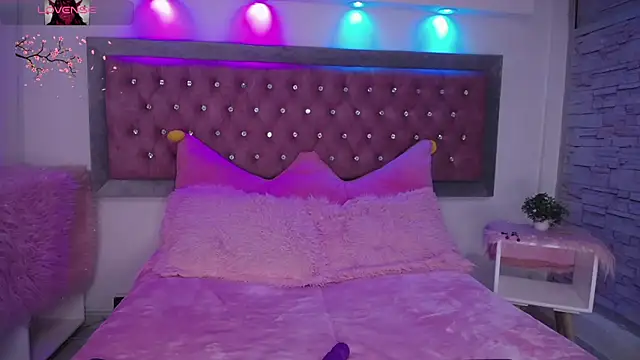 Tifanny Sweett online show from December 11, 2024, 11:00 pm