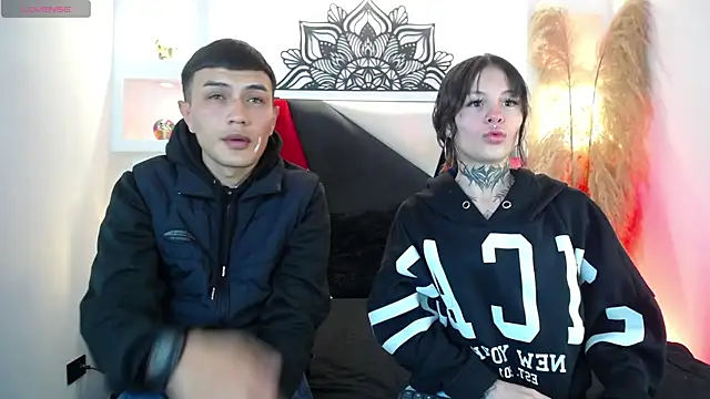 Tifanny Sweett online show from October 9, 2025, 4:21 am