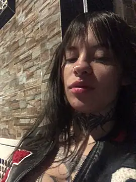 Tifanny Sweett online show from April 2, 2026, 4:32 am