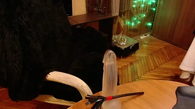 Miss Tress online show from February 13, 2025, 2:45 am