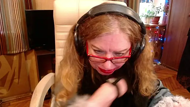 Miss Tress online show from May 16, 2026, 5:04 am