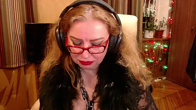 Miss Tress online show from May 20, 2026, 10:38 pm