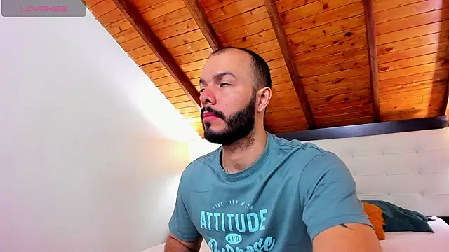 Tom Bailey online show from September 30, 2025, 12:10 pm