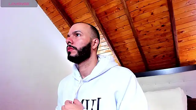 Tom Bailey online show from October 9, 2025, 12:47 pm