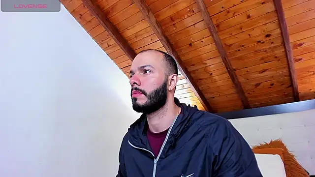 Tom Bailey online show from October 13, 2025, 12:05 pm