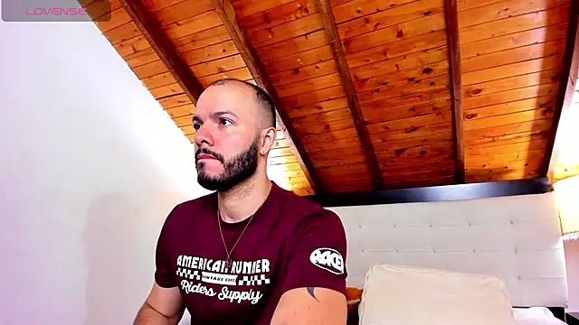 Tom Bailey online show from October 21, 2025, 12:28 pm