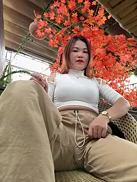 Emily 9xx online show from March 14, 2025, 4:43 am