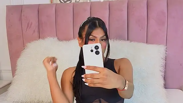 Snapshot of KimberlyCutee chatting on May 7, 2026, 8:47 pm KimberlyCutee online show from May 7, 2026, 8:47 pm