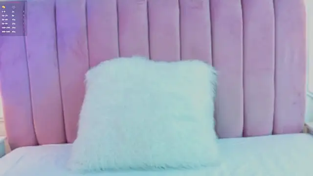Snapshot of KimberlyCutee chatting on May 25, 2026, 8:26 pm KimberlyCutee online show from May 25, 2026, 8:26 pm
