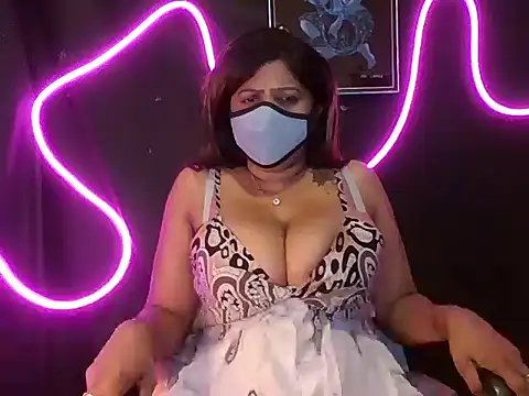 Addy Xl online show from February 8, 2025, 9:04 pm