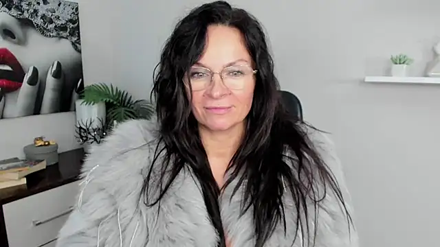 HelenLuxx online show from January 21, 2025, 10:08 am