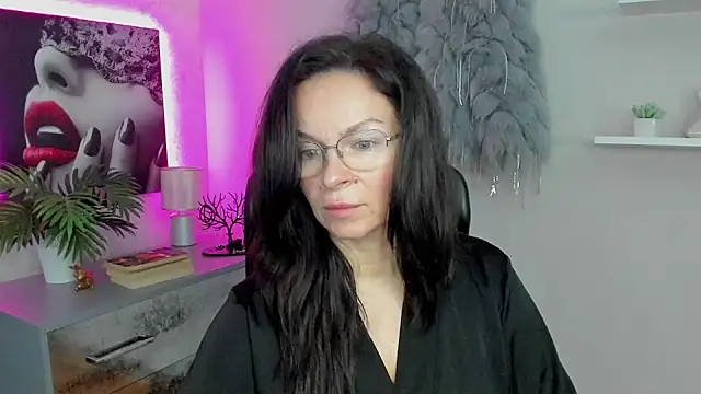 HelenLuxx online show from January 30, 2025, 6:46 am