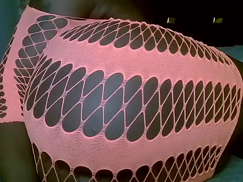 Snapshot of Its_tyra chatting on October 8, 2025, 6:16 pm Its tyra online show from October 8, 2025, 6:16 pm