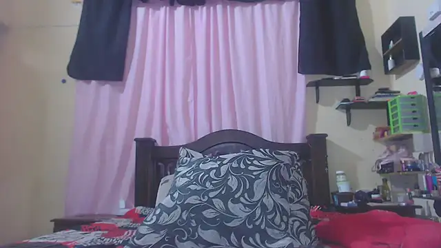 Snapshot of Karina_Molina chatting on December 9, 2024, 7:18 pm Karina Molina online show from December 9, 2024, 7:18 pm