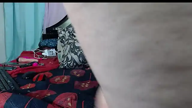 Snapshot of Karina_Molina chatting on February 11, 2025, 9:03 pm Karina Molina online show from February 11, 2025, 9:03 pm