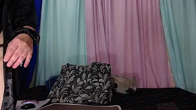 Snapshot of Karina_Molina chatting on December 3, 2025, 12:07 am Karina Molina online show from December 3, 2025, 12:07 am