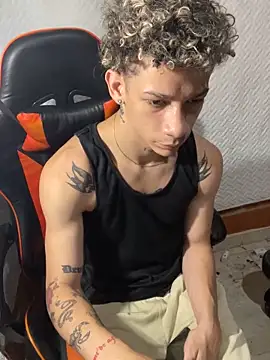 mateodeamjo online show from March 23, 2025, 7:20 am