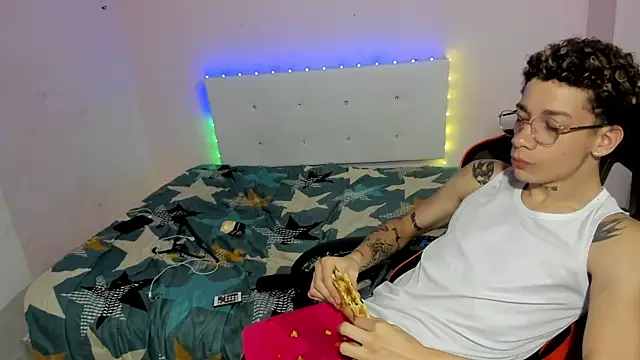 mateodeamjo online show from October 26, 2025, 10:54 am