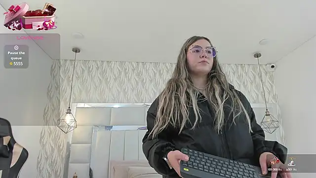 1m dalhia online show from February 24, 2025, 11:41 pm