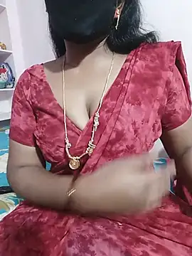 Snapshot of louise92 chatting on June 20, 2026, 4:59 am louise92 online show from June 20, 2026, 4:59 am