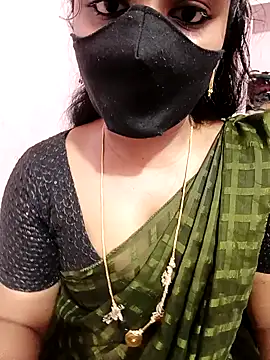 Snapshot of louise92 chatting on July 12, 2026, 1:02 pm louise92 online show from July 12, 2026, 1:02 pm
