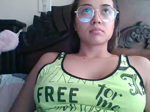 trianabell online show from January 16, 2025, 7:52 pm