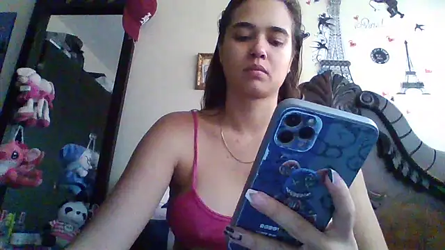 trianabell online show from October 15, 2025, 4:40 pm