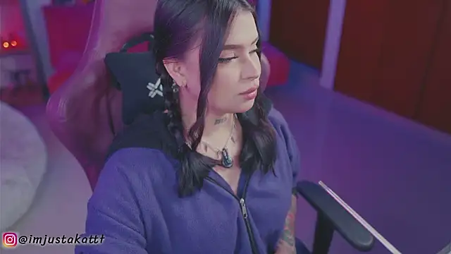 sensualkattt online show from February 22, 2026, 1:07 am