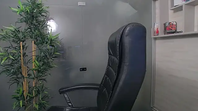 BustyAllyy online show from February 5, 2026, 7:18 pm