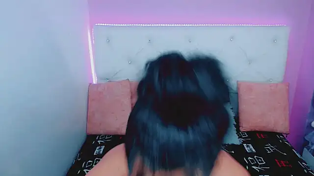 Amanda bigx online show from October 25, 2025, 4:42 am