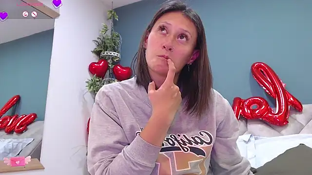 SharisWillian online show from February 18, 2025, 3:42 am