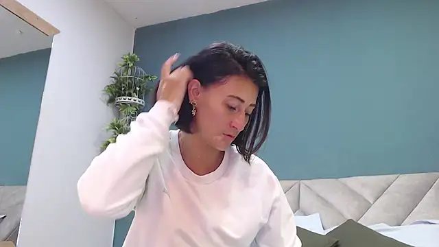 SharisWillian online show from October 1, 2025, 3:45 am