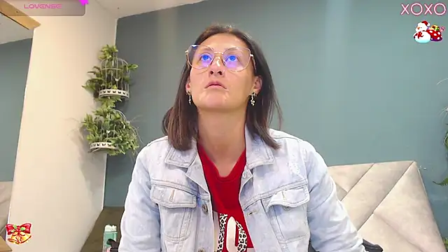 SharisWillian online show from November 28, 2025, 3:31 am