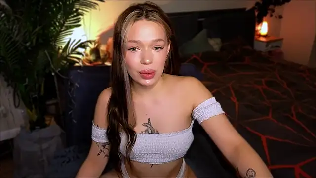 Lily Yin online show from March 15, 2025, 5:41 am