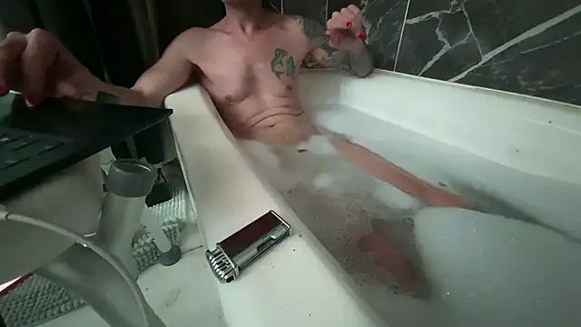 sissysylvia online show from February 11, 2025, 4:35 pm