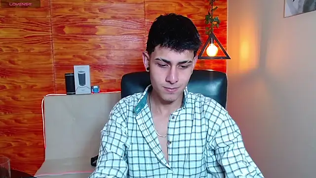 Bastiaan 28 online show from January 25, 2025, 4:56 am