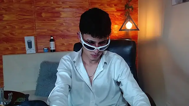 Bastiaan 28 online show from February 11, 2025, 6:08 am