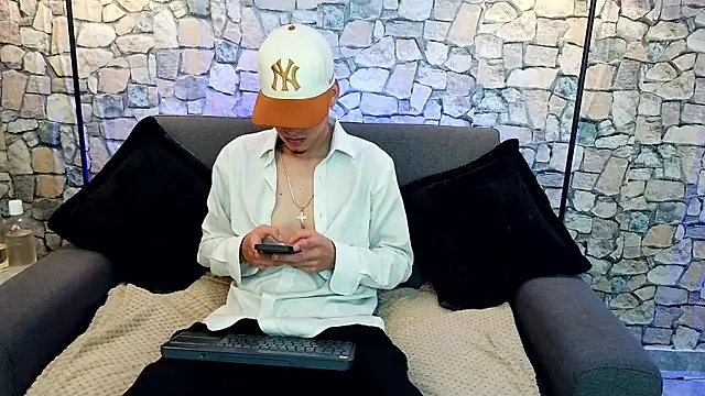 Bastiaan 28 online show from November 20, 2025, 4:56 am