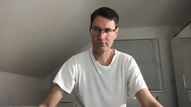 zxzx cam1 online show from December 20, 2024, 4:46 pm