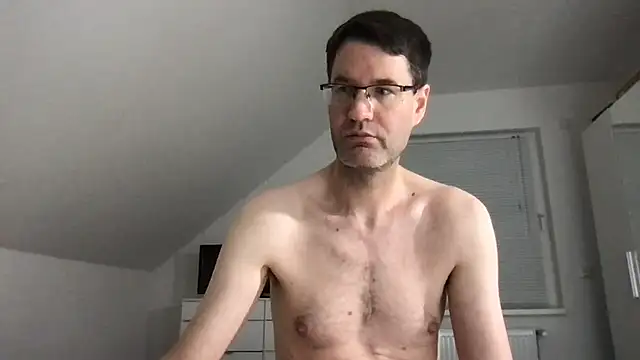 zxzx cam1 online show from December 28, 2024, 1:39 am