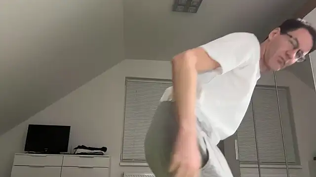 zxzx cam1 online show from February 13, 2026, 4:36 pm