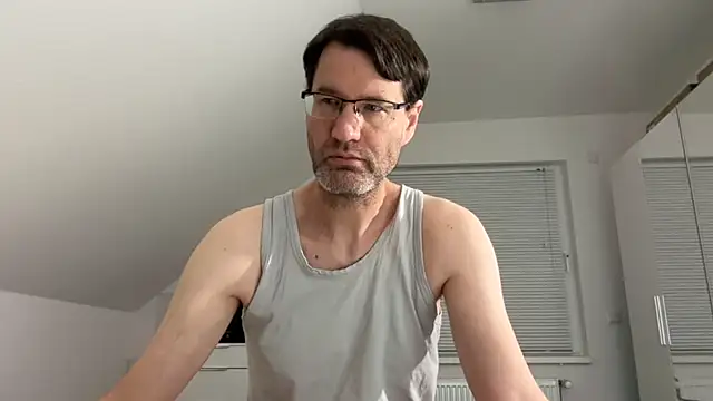 zxzx cam1 online show from May 12, 2026, 7:16 am