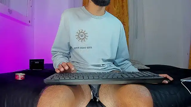 estiben 05 online show from March 17, 2026, 3:37 pm