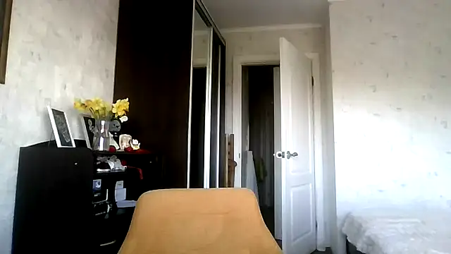 AngelinaLove28 online show from April 7, 2026, 6:47 am