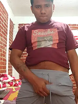 Cris ale1218 online show from November 5, 2025, 5:07 am