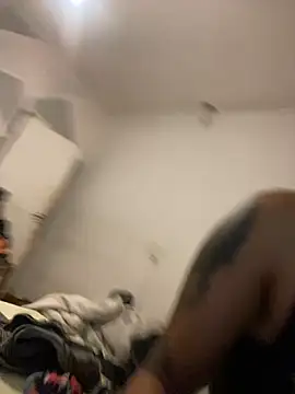 canderodrig777 online show from February 8, 2025, 12:06 pm